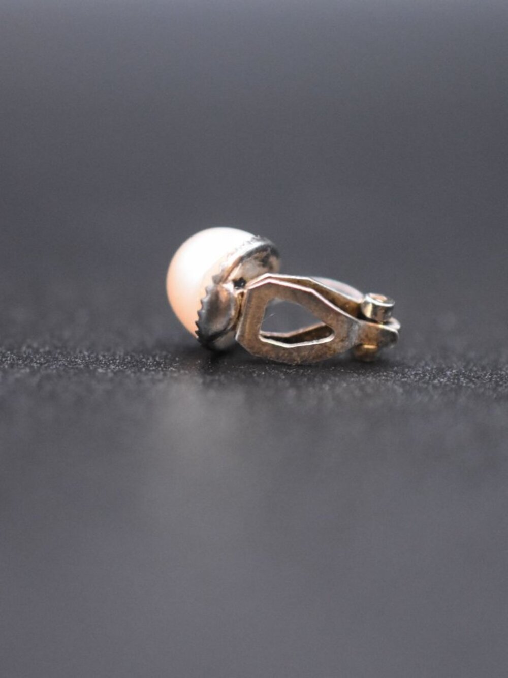 Vintage Clip-On Pearl Earrings With Silver Tone Accents - Classic Style Ideal Fo - Picture 4 of 10